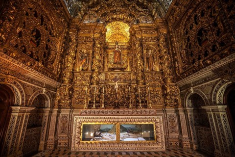 Side chapel in the jesuit church of Staint Roch