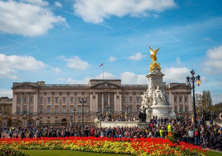 Buckingham Palace and Victoria Memorial