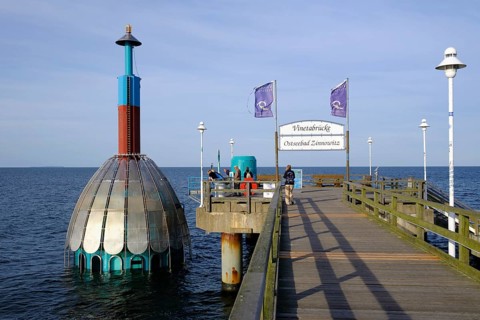 Pier with diving bell