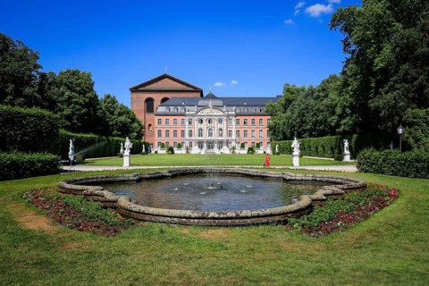 Kurfurstliches Palais palace