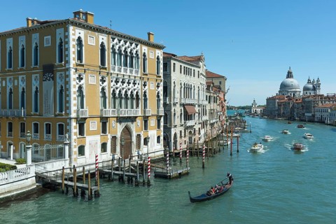 Canale Grande wit the Palazzo Cavalli-Franchetti and Palazzo Barbaro