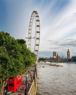 View over the Thames from Golden Jubilee Bridge