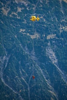 Mountain rescue by helicopter on the Fellhorn ridge