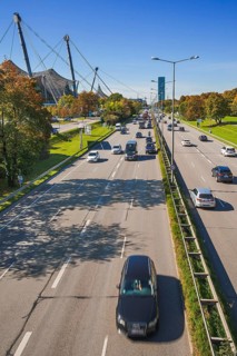 Road traffic at Georg-Brauchle-Ring