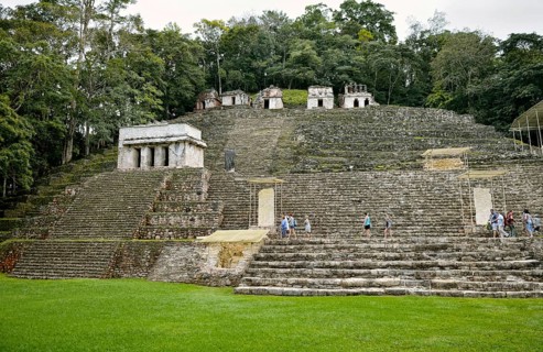 Acropolis with temple at Gran Plaza