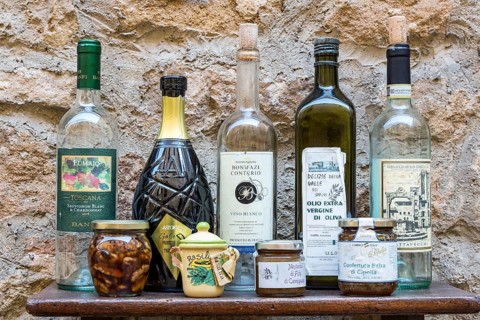 Display of Tuscan olive oil