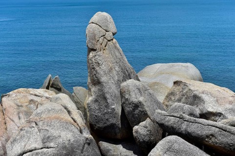 Grandfather Rock Hin Ta