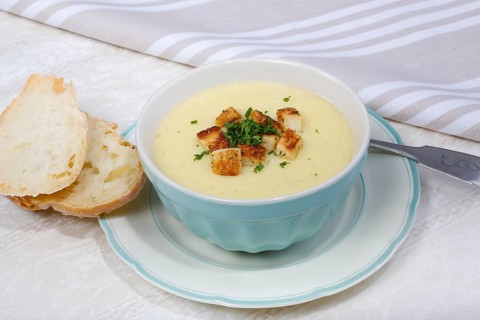Cheese soup with herb croutons