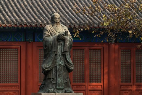 Statue of Confucius
