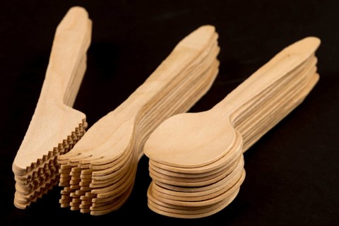 Disposable wooden cutlery