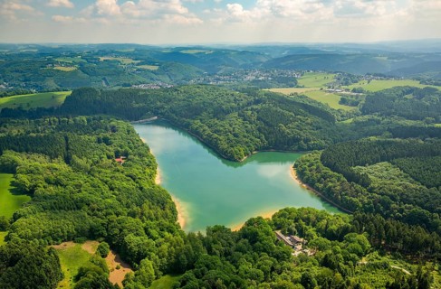 Glortal Reservoir with parking lot Haus Glortal