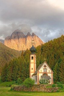 Church St. Johann in Ranui with Odle Group mountain range