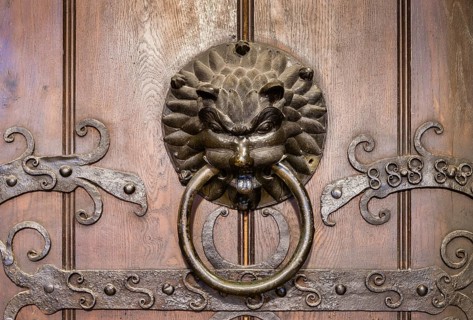Door knocker