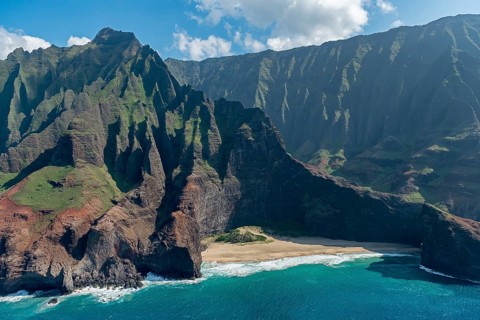 Rugged Na Pali coast