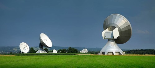 Large parabolic antennas in green field