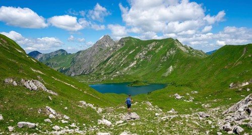 Hiker on hiking trail Jubilaumsweg