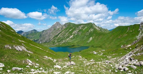 Hiker on hiking trail Jubilaumsweg