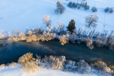 Loisach in winter