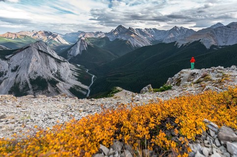 Female hiker on top of the Sulphur Skyline Trail