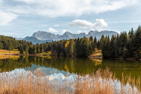 Lake Geroldsee in autumn