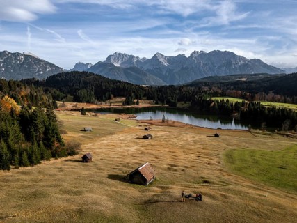 Lake Geroldsee in autumn off Karwendel Mountains