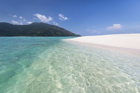 Turquoise water and white beach at Ko Lipe Island