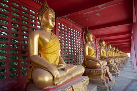 Buddha statues in the temple Wat Thasung Banphot