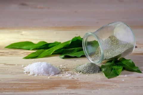 Herbal salt with Ramsom (Allium ursinum)