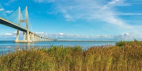 Ponte Vasco da Gama over the Tagus river