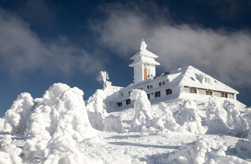 Snowy Fichtelberghaus in winter