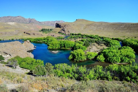 Green valley at Rio Limay