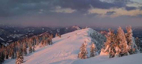 Sunrise in winter at Unterberg