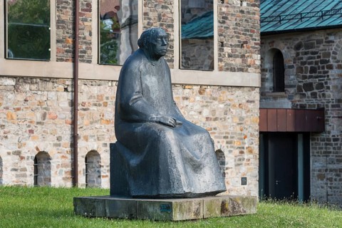 Monument to Kathe Kollwitz
