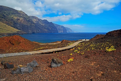 Los Gigantes cliffs
