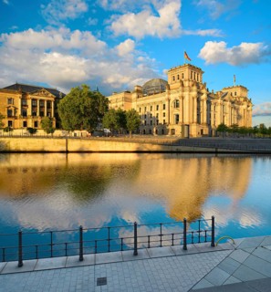 View of the Reichstag from the terrace of the Marie-Elisabeth-Luders-Haus
