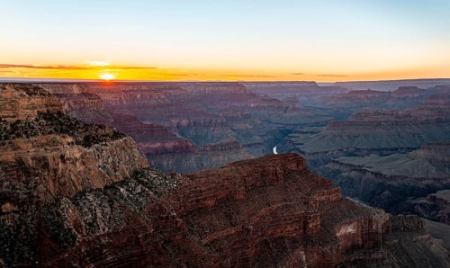 View from Hopi Viewpoint into canyon landscape