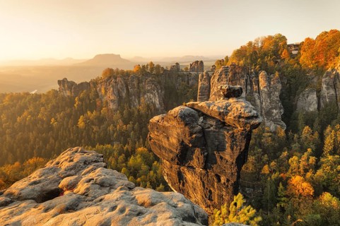 View over the Wehlnadel to the Bastei bridge