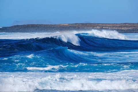 Surf waves
