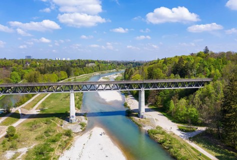 Grosshesseloher bridge over the Isar