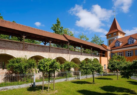 Stork tower and city wall