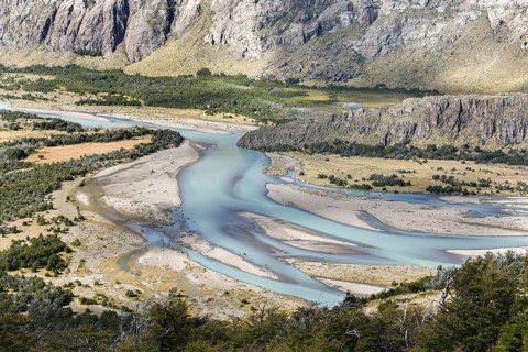 Wide river valley of the meandering Rio De Las Vueltas