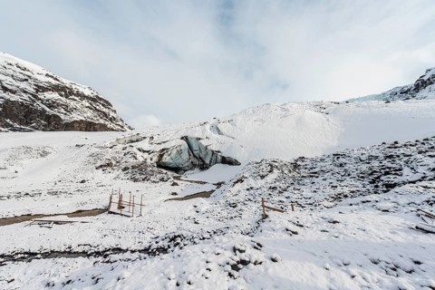 Glacier snout