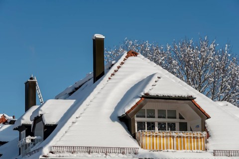 House roof with snow