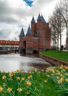 Amsterdamse Poort city gate