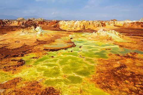Geothermal area with sulphur deposits and acidic salt lakes