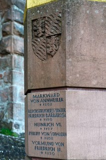 Column in front of the castle on the Trifels