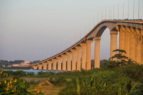 Jules Wijdenbosch Bridge over the Suriname river