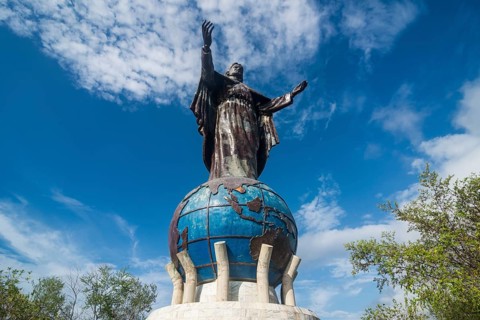 Monumental statue Cristo Rei