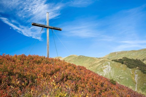 World Peace Cross on the Simmel in autumn
