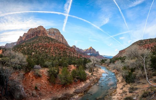 River Virgin River flows through Zion Canyon